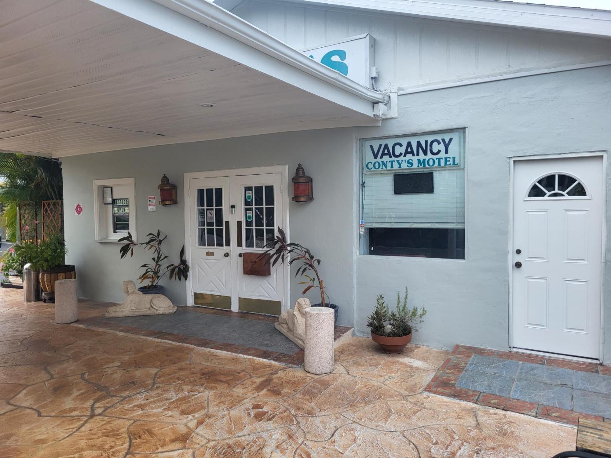 Conty'S Motel North North Naples エクステリア 写真