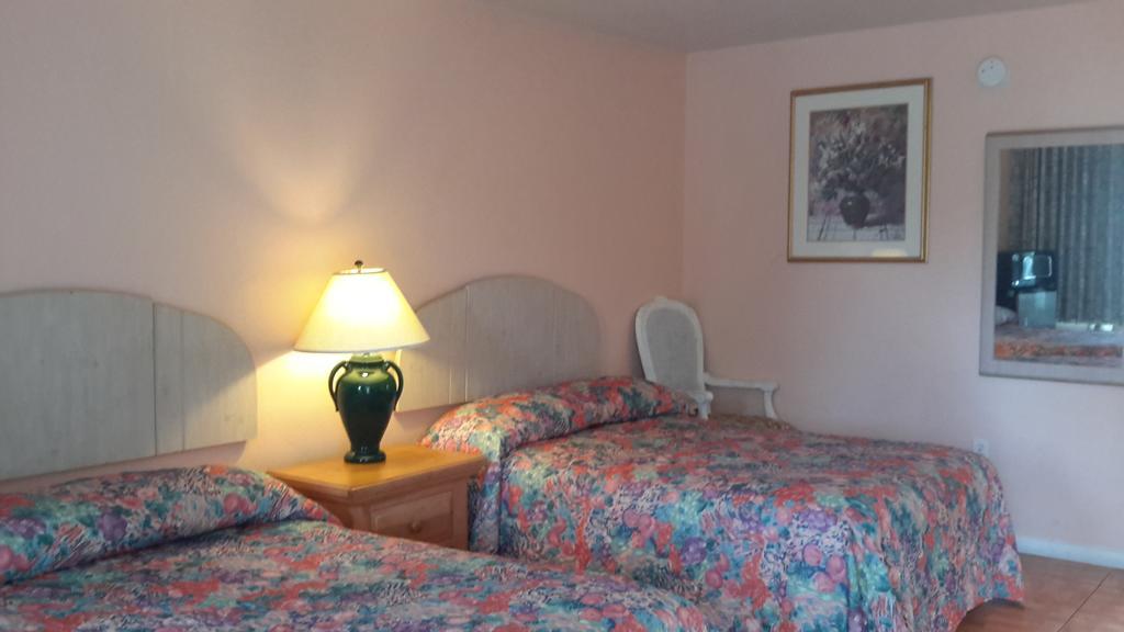 Conty'S Motel North North Naples エクステリア 写真
